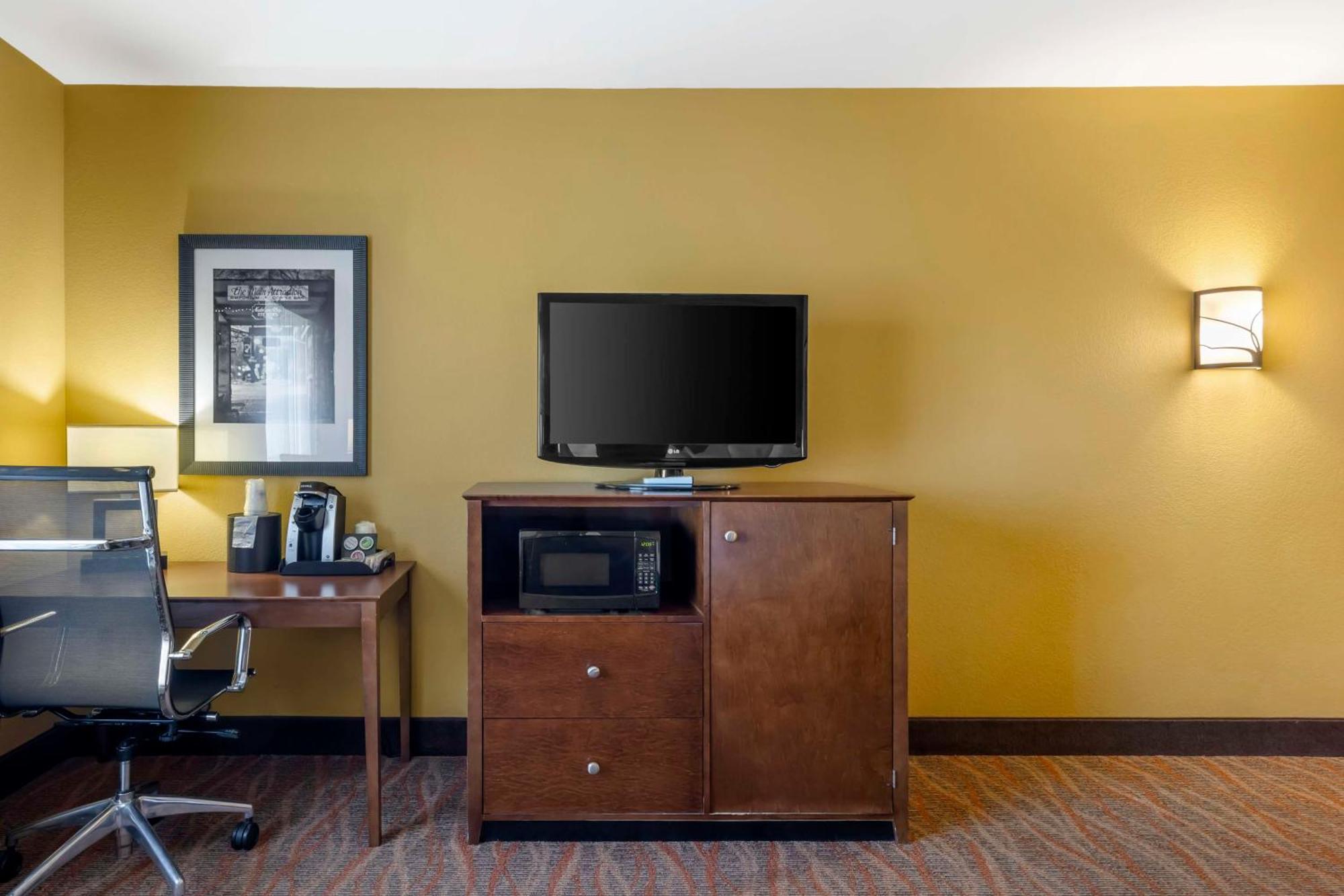 Best Western Plus Tupelo Inn & Suites Bagian luar foto