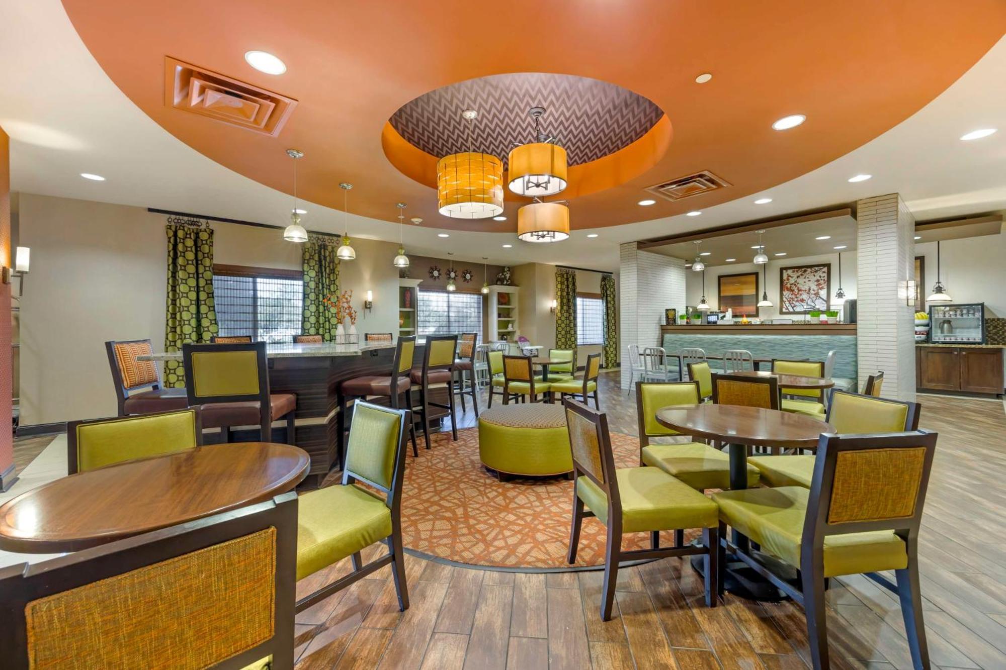 Best Western Plus Tupelo Inn & Suites Bagian luar foto