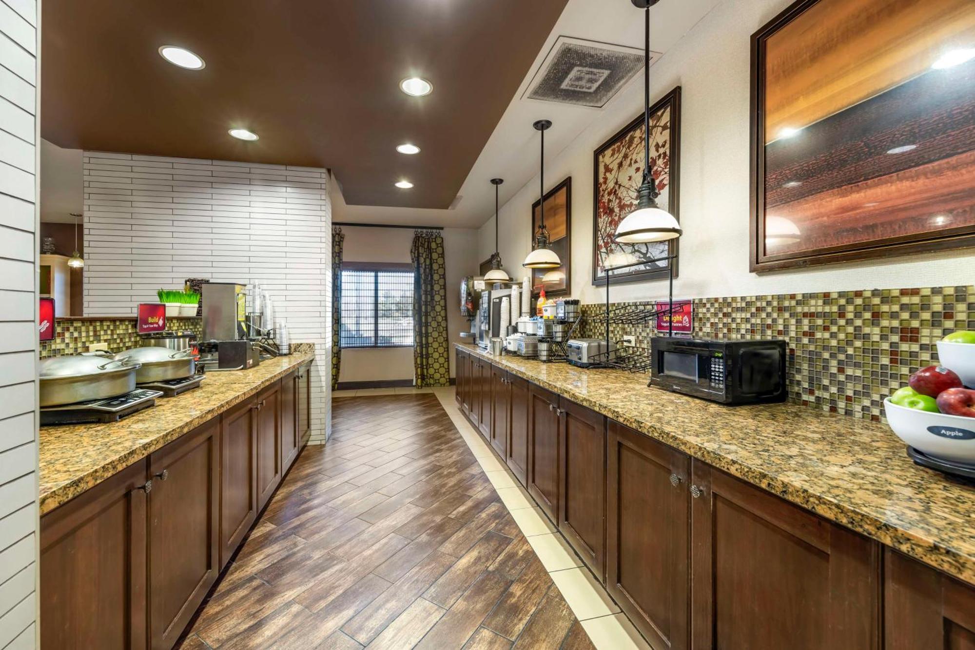 Best Western Plus Tupelo Inn & Suites Bagian luar foto